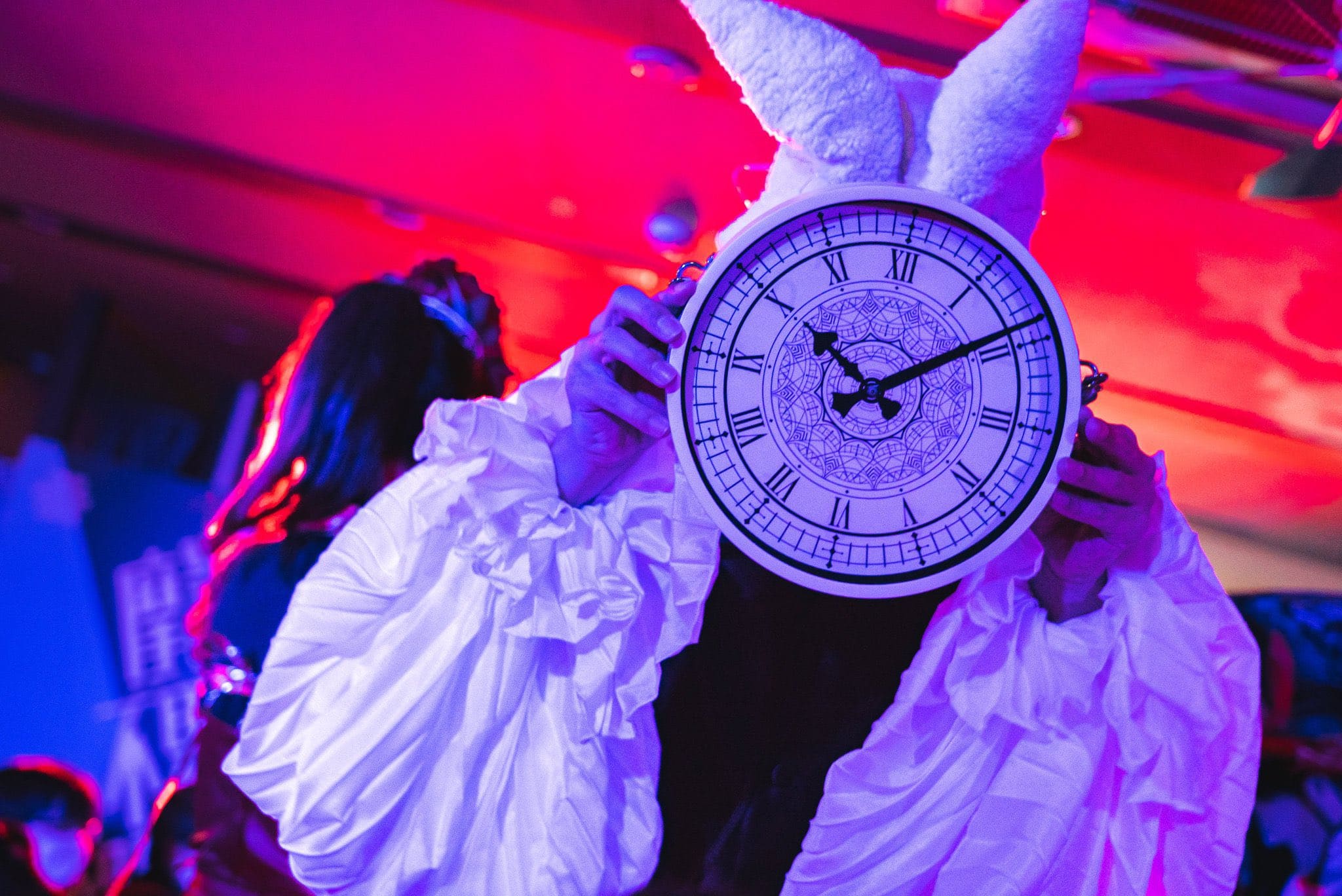 ALICE IN THE NIGHT MYSTERY CIRCUS