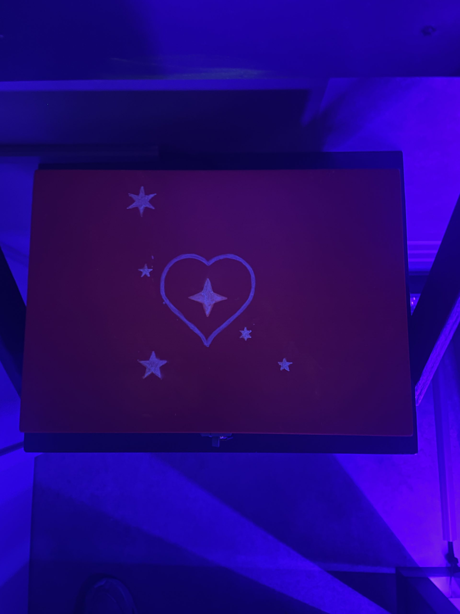 ブラックライトハートの箱