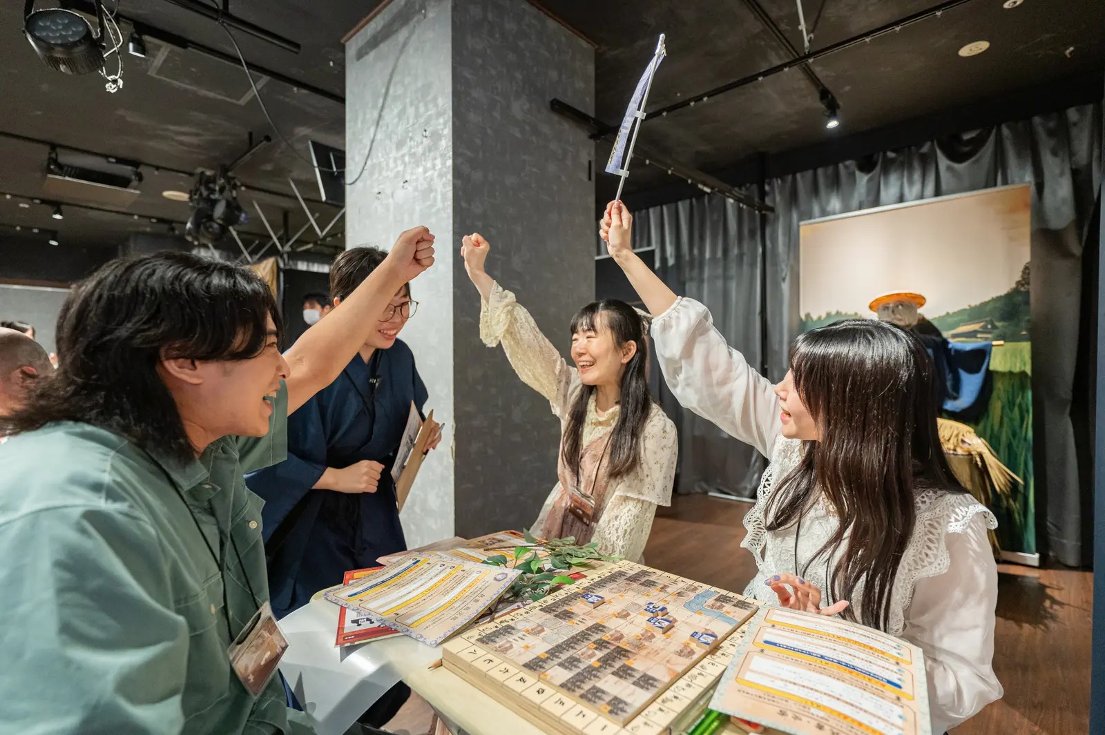 『鬼々迫る戦場からの脱出』を楽しむ参加者